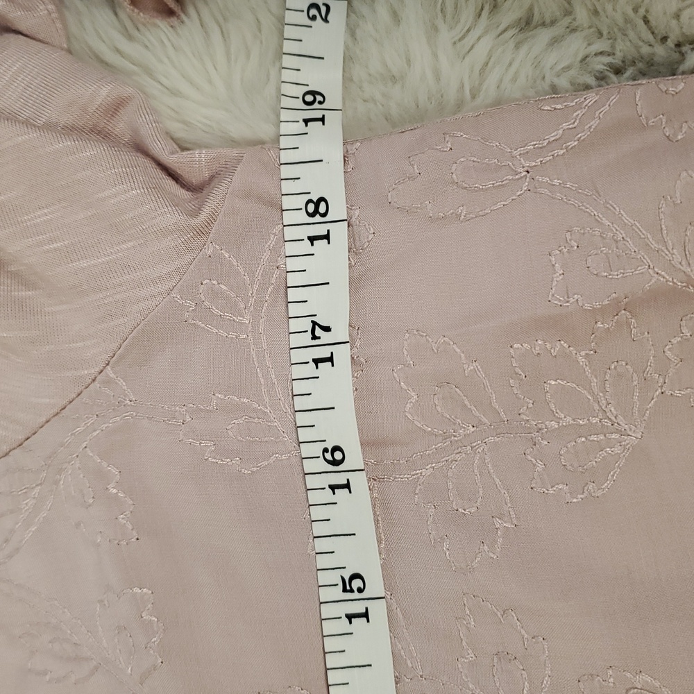 Democracy Embroidered Rayon Button Front Top S Blush Pink - Picture 11 of 12